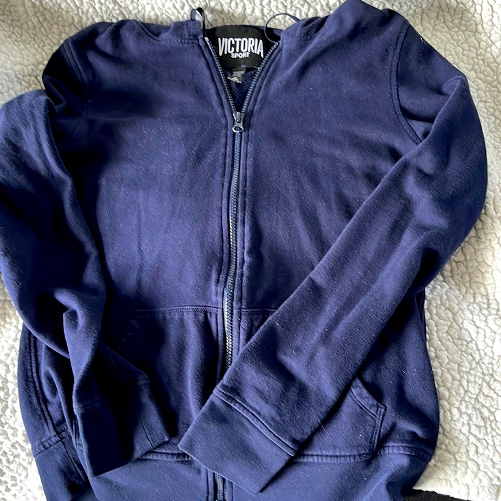 Victoria Sport hoodie size S